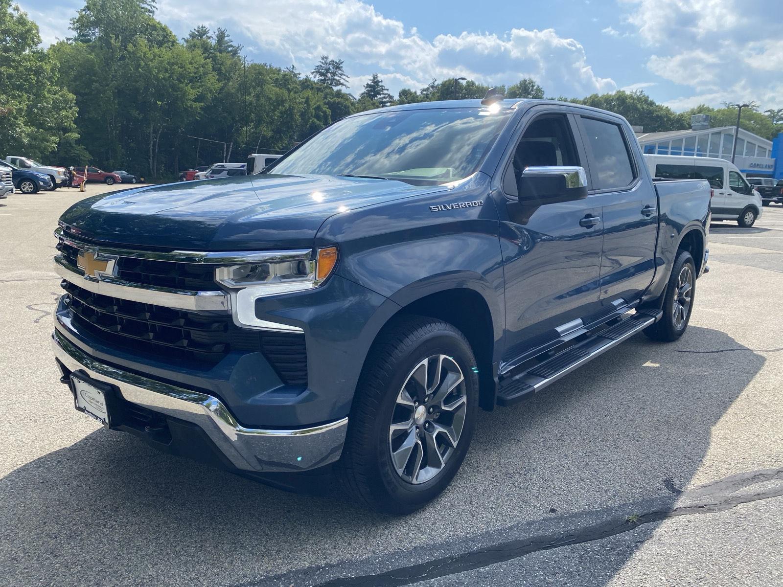 2024 Chevrolet Silverado 1500 LT Crew Cab 4WD