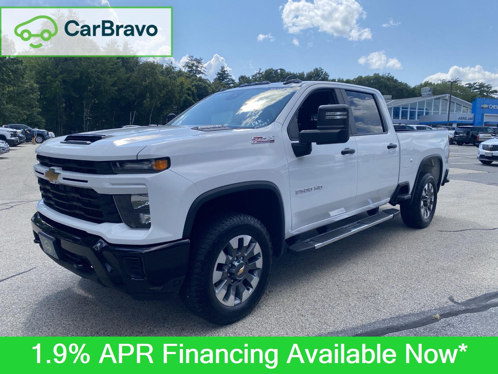 Summit White 2024 Chevrolet Silverado 2500HD Pickup Truck Four-Wheel Drive Automatic