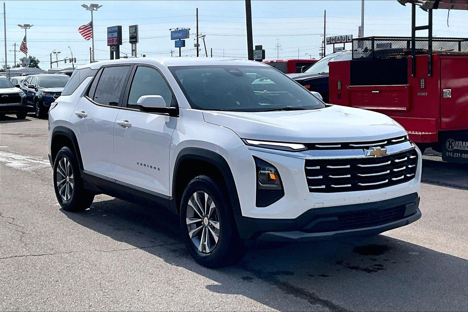 Summit White 2026 Chevrolet Equinox SUV / Crossover Front-Wheel Drive Continuously Variable Transmission