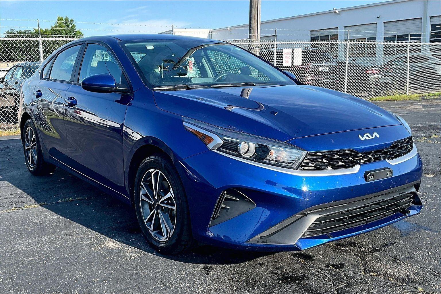 Deep Sea Blue 2023 Kia Forte Sedan Front-Wheel Drive Continuously Variable Transmission