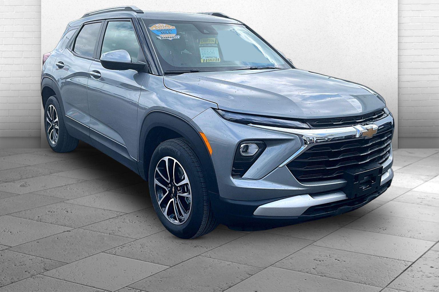 Sterling Gray Metallic 2025 Chevrolet Trailblazer SUV / Crossover Four-Wheel Drive 9-Speed Automatic
