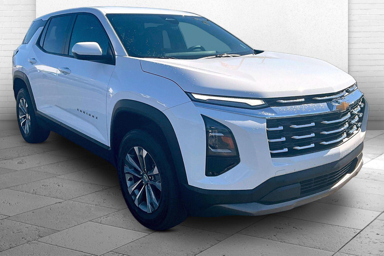 Summit White 2026 Chevrolet Equinox SUV / Crossover Front-Wheel Drive Continuously Variable Transmission