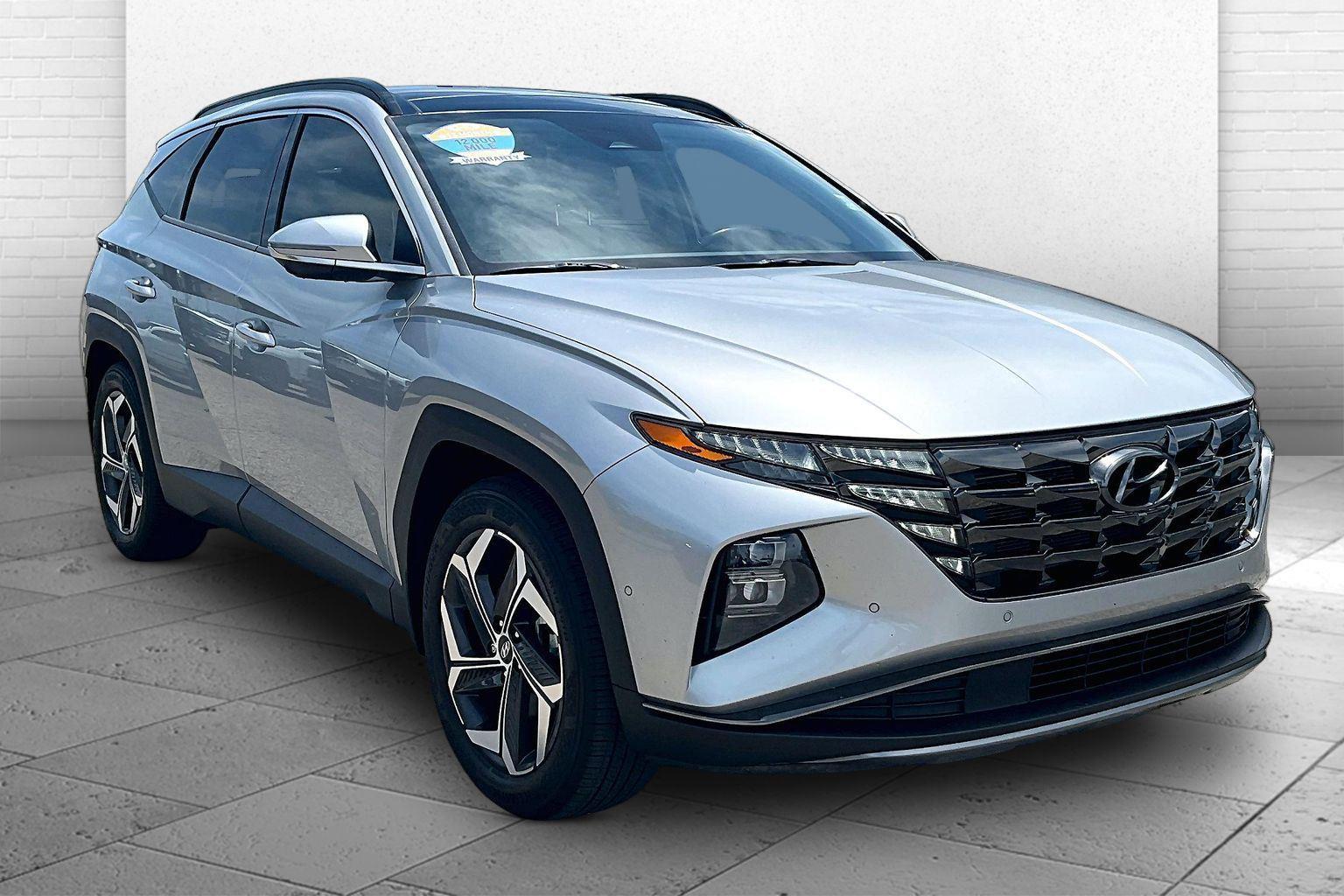 Shimmering Silver 2022 Hyundai Tucson SUV / Crossover Front-Wheel Drive Automatic