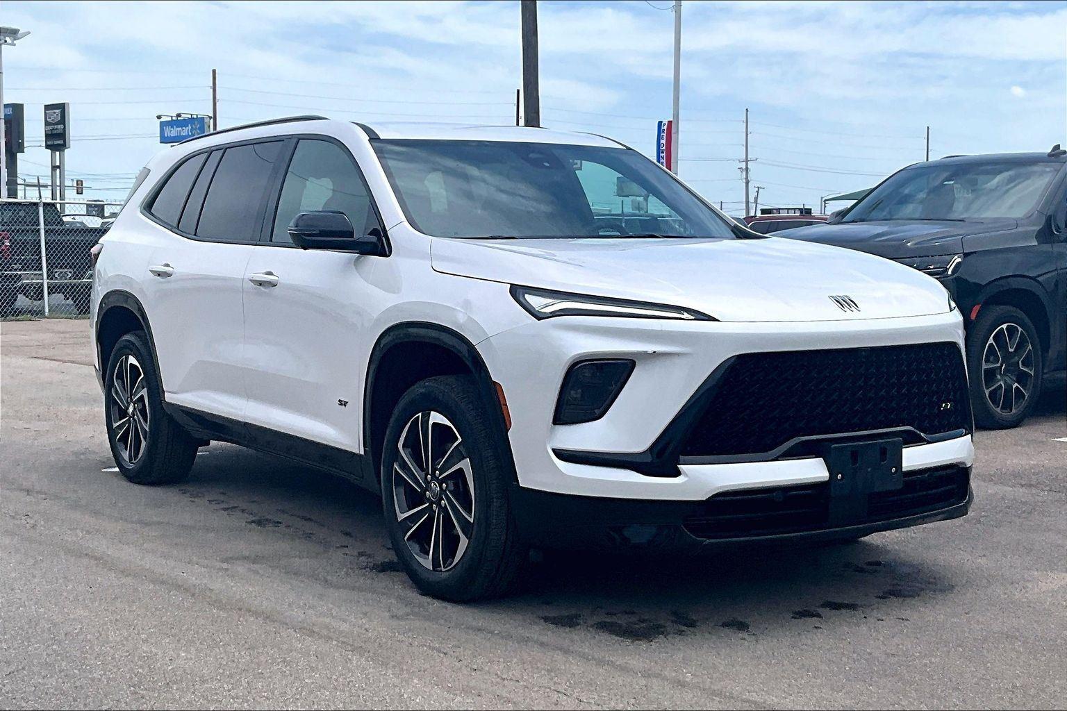 White Frost Tricoat 2025 Buick Enclave SUV / Crossover Front-Wheel Drive 8-Speed Automatic