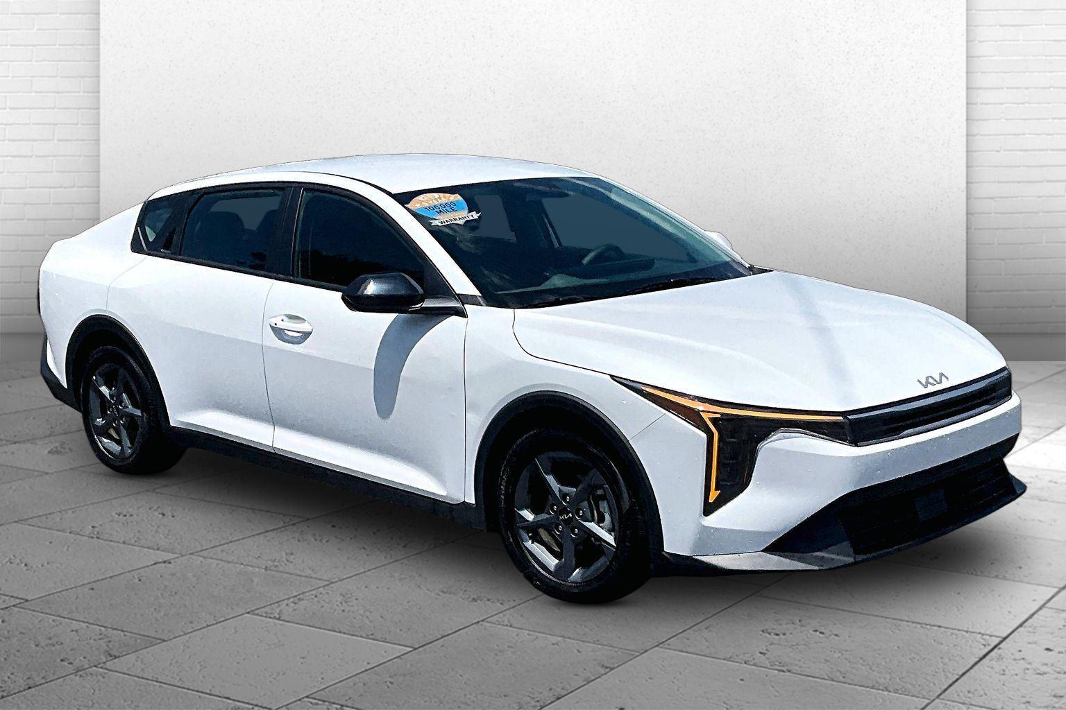 2025 Kia K4 LXS FWD