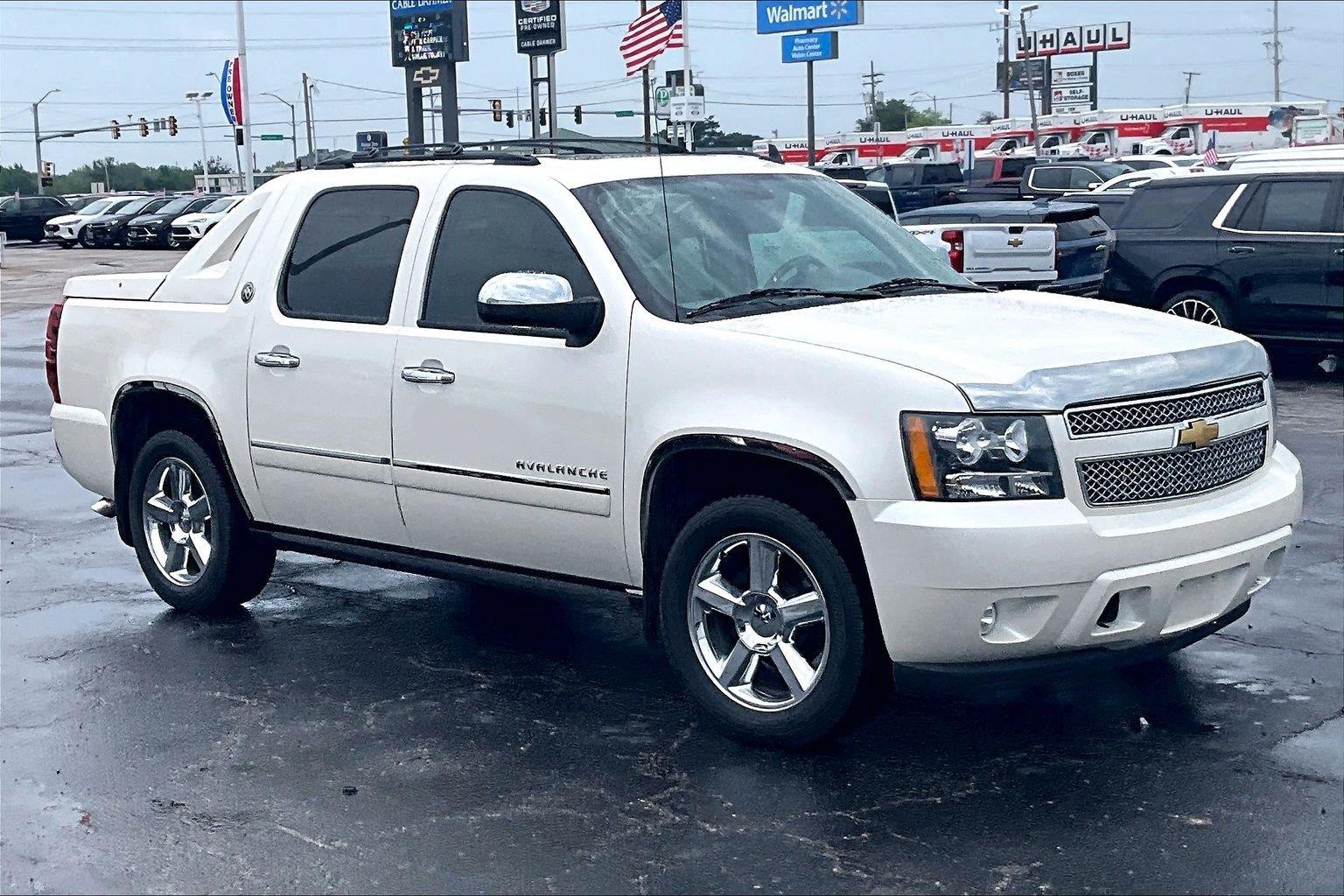 2013 Chevrolet Avalanche LTZ Black Diamond Edition RWD