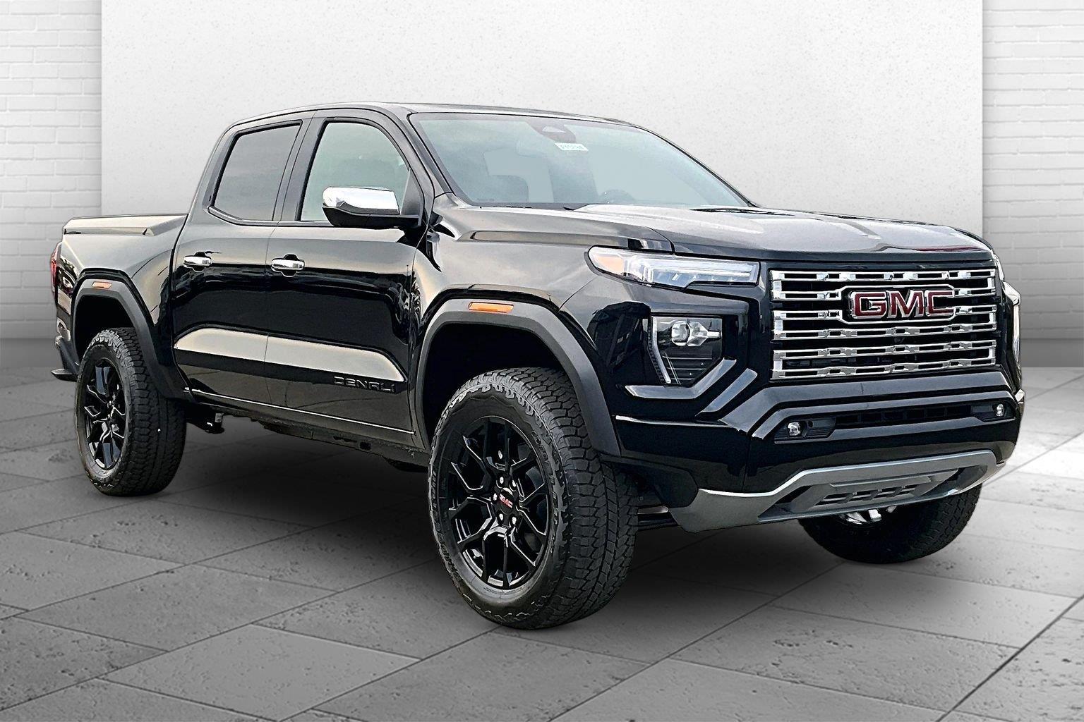 Onyx Black 2026 GMC Canyon Pickup Truck Four-Wheel Drive 8-Speed Automatic