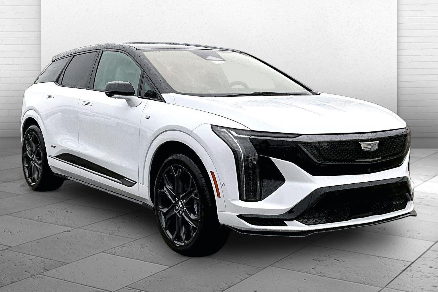 Vibrant White Tricoat 2027 Cadillac OPTIQ-V SUV / Crossover All-Wheel Drive Automatic