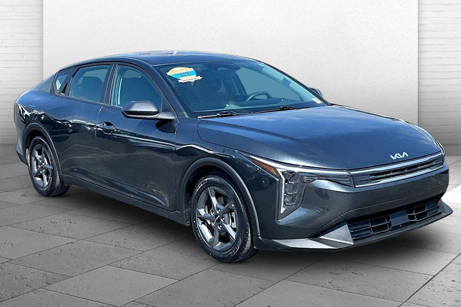  2025 Kia K4 LXS FWD   