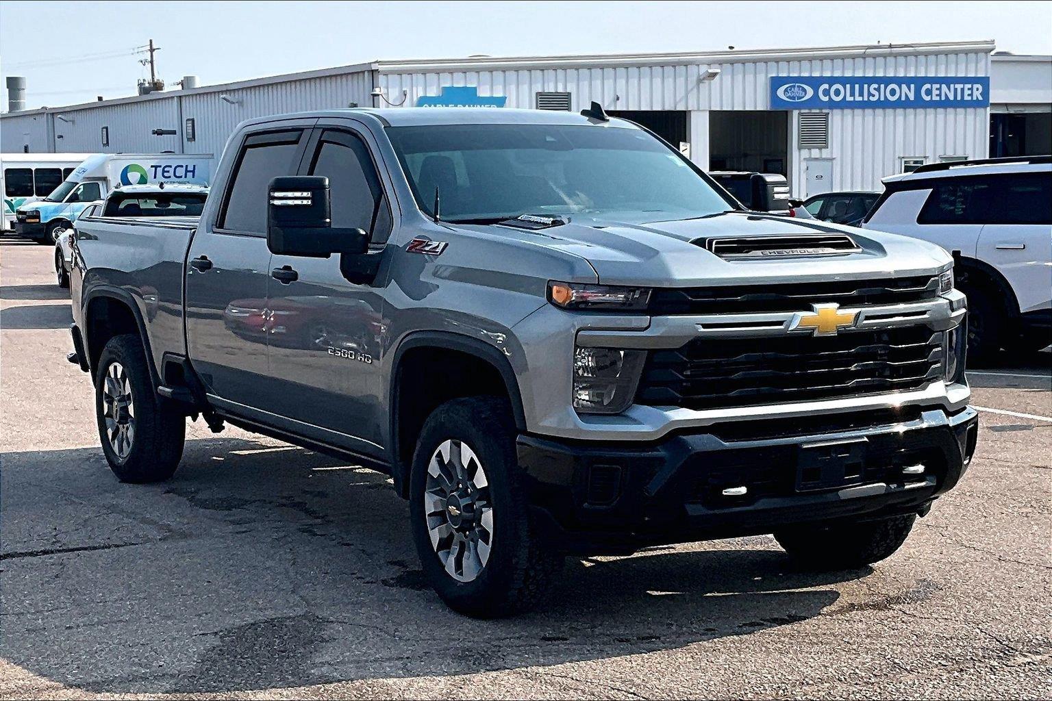  2024 Chevrolet Silverado 2500HD Custom Crew Cab 4WD   