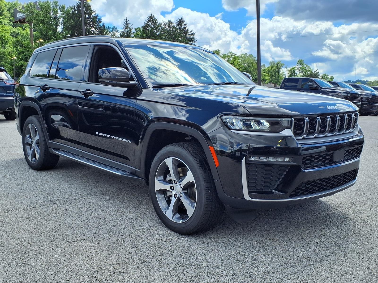 Diamond Black Crystal Pearlcoat 2026 Jeep Grand Cherokee L SUV / Crossover Four-Wheel Drive 8-Speed Automatic