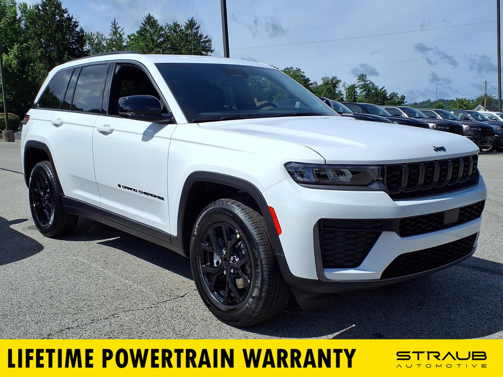 Bright White Clearcoat 2026 Jeep Grand Cherokee SUV / Crossover  8-Speed Automatic