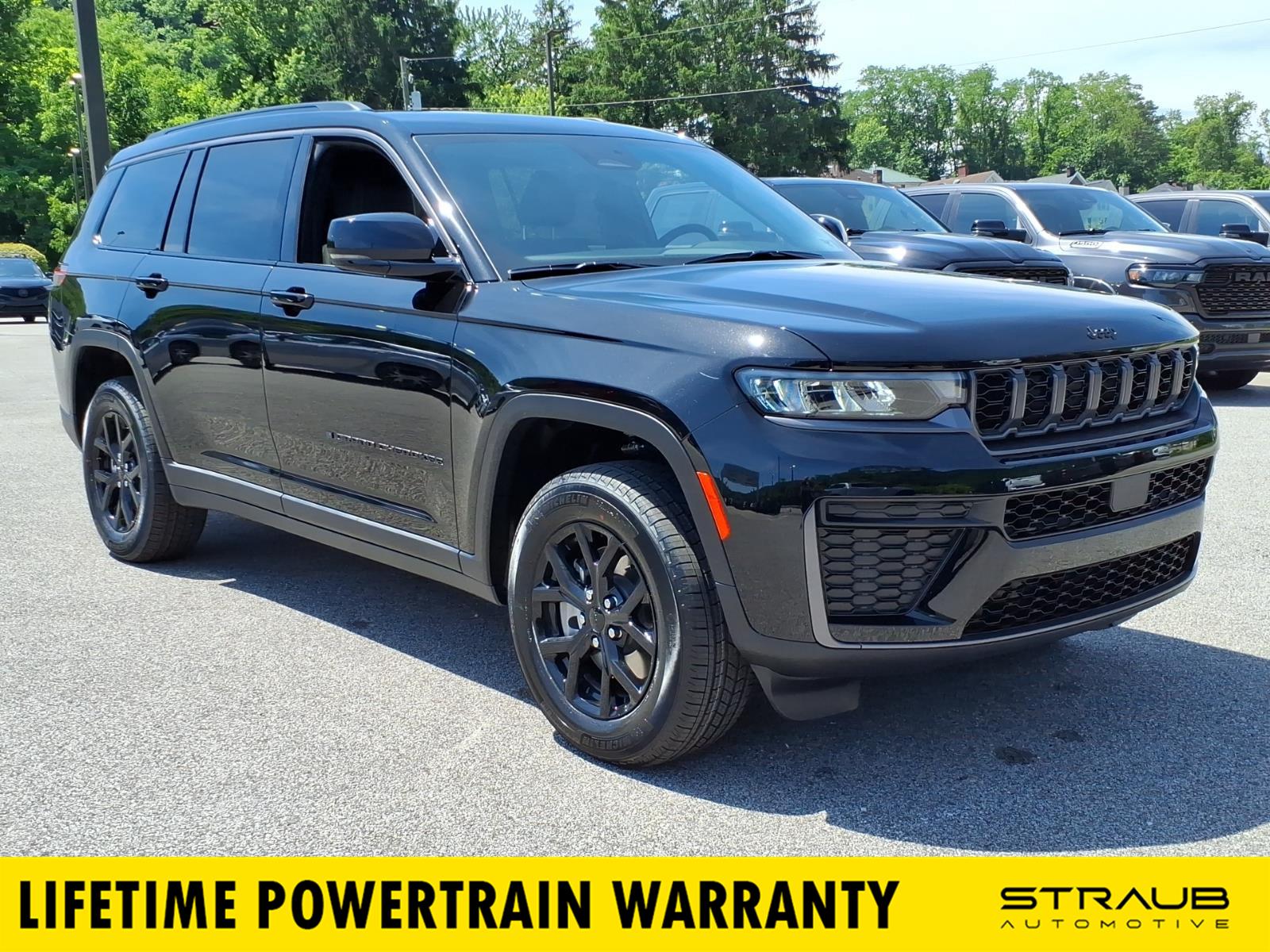Diamond Black Crystal Pearlcoat 2026 Jeep Grand Cherokee L SUV / Crossover 8-Speed Automatic