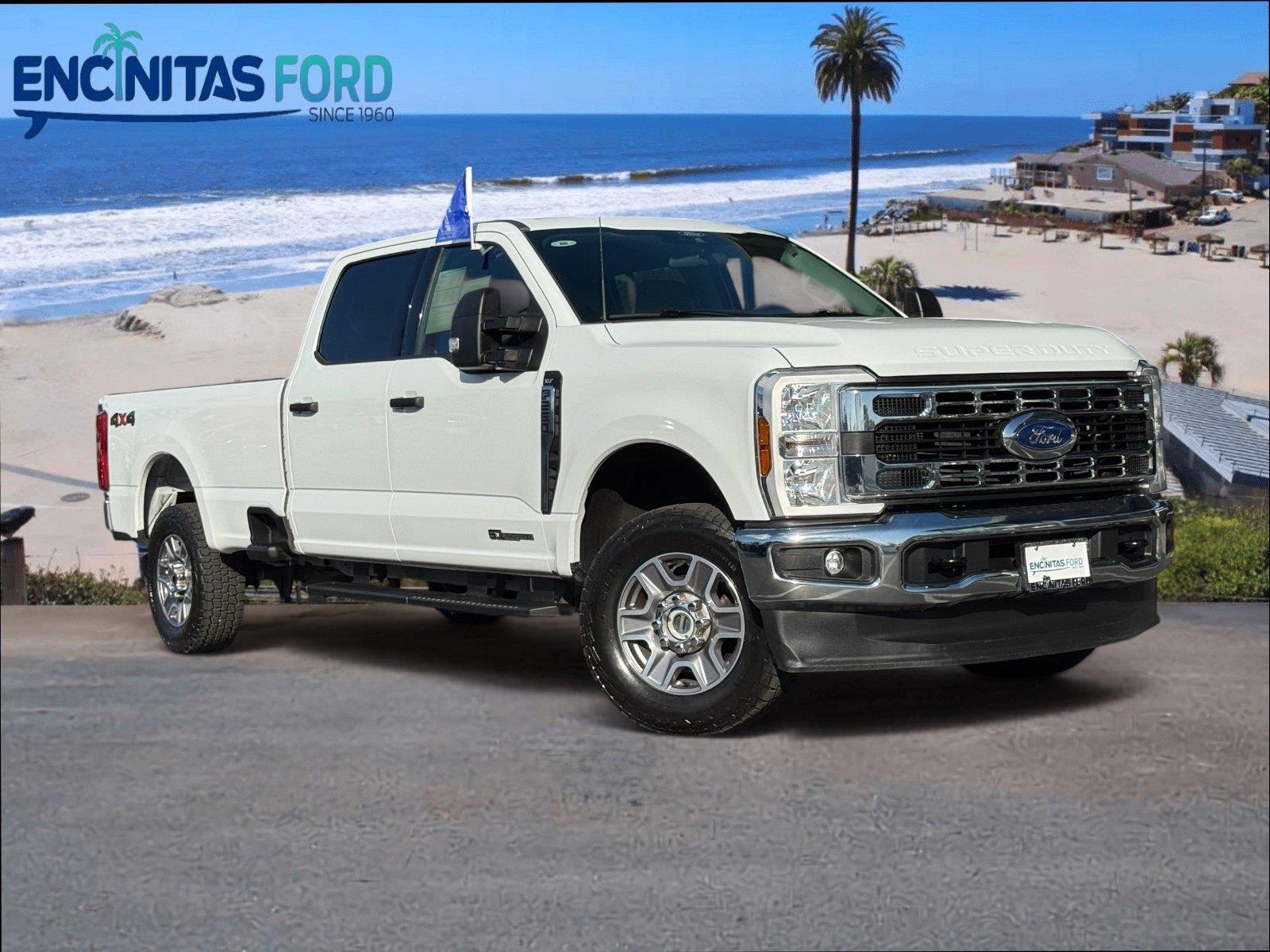 2025 Ford F-250 Super Duty XLT Crew Cab 4WD