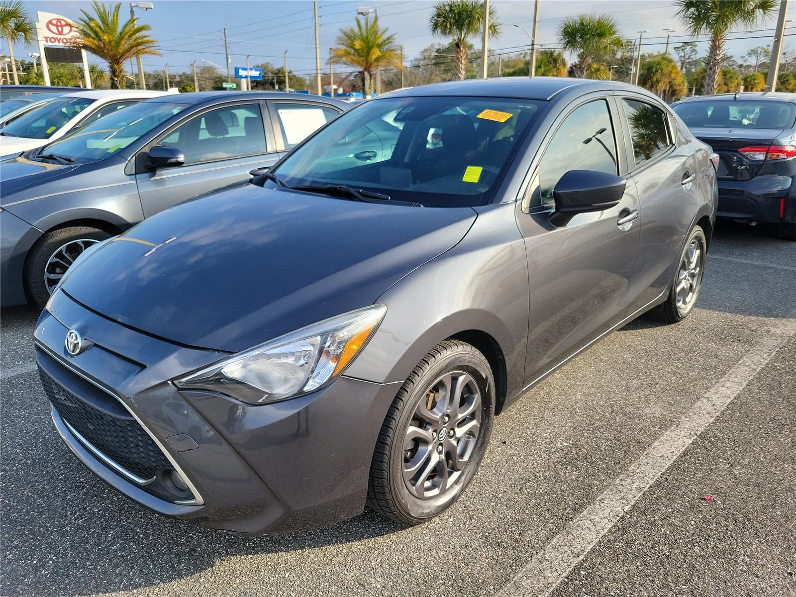 2019 Toyota Yaris Sedan FWD