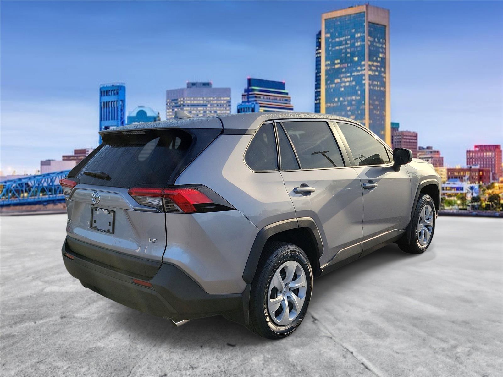 View vehicle photo 3