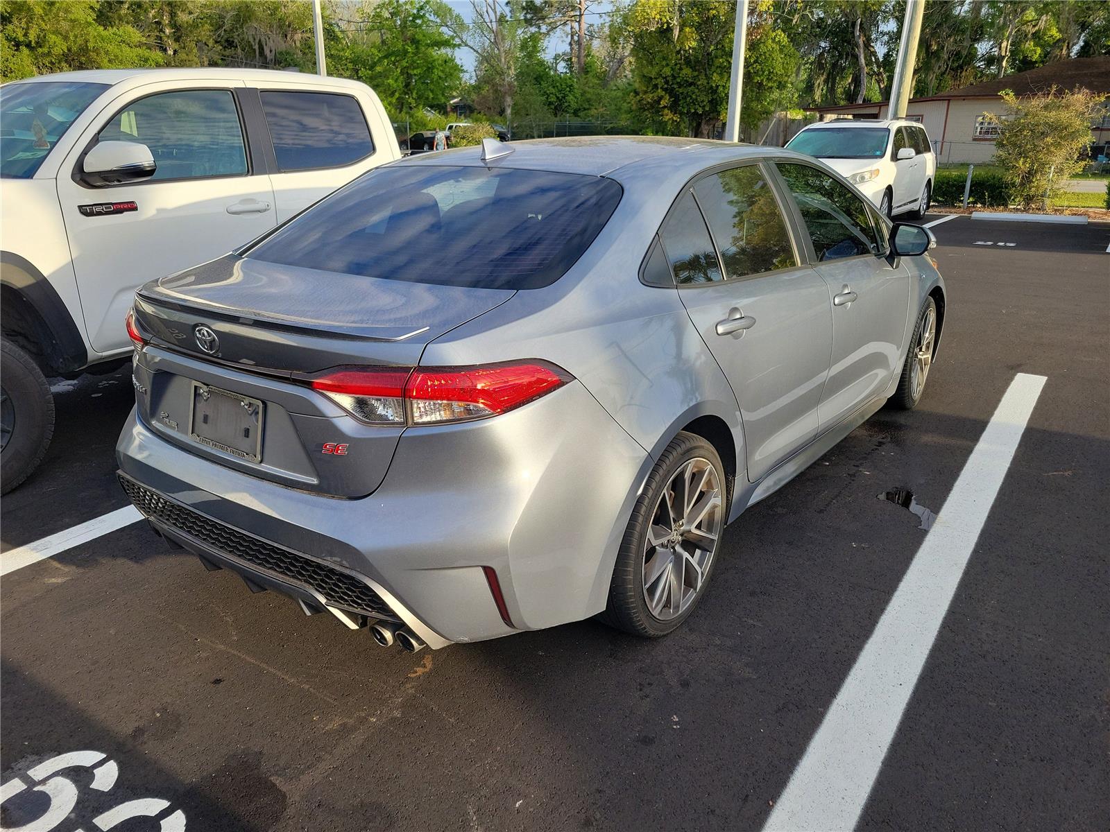 View vehicle photo 3