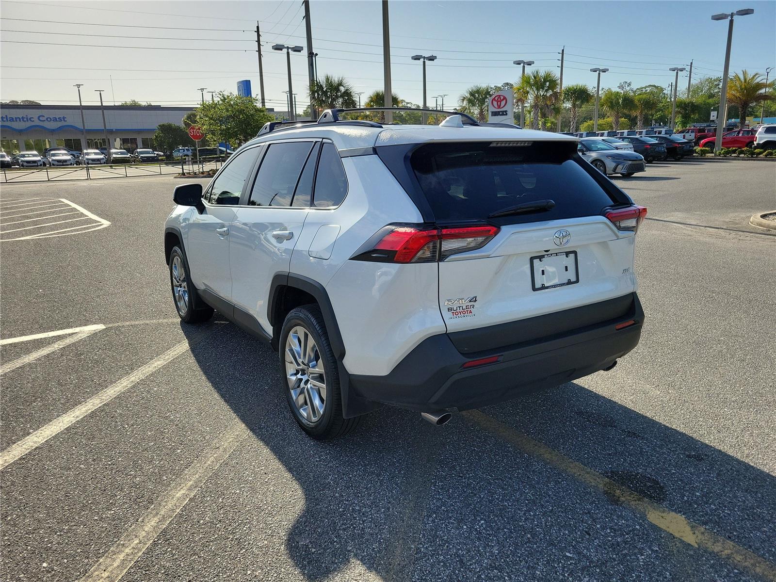 View vehicle photo 2