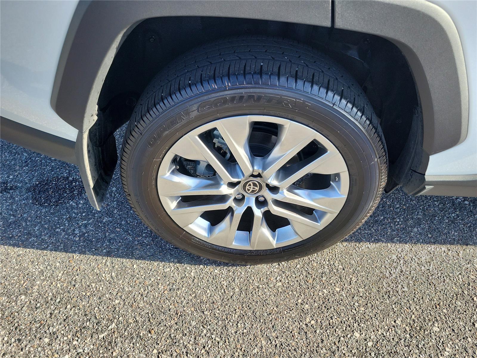 View vehicle photo 7