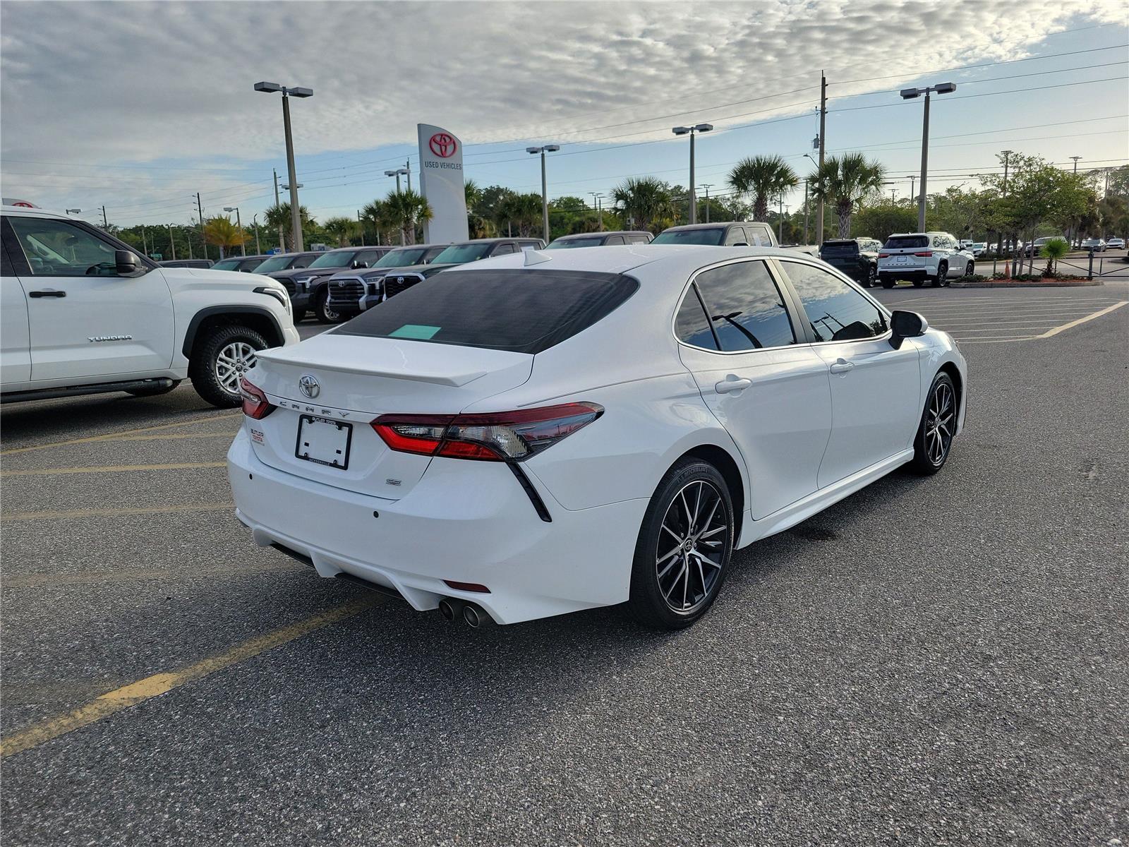 View vehicle photo 3