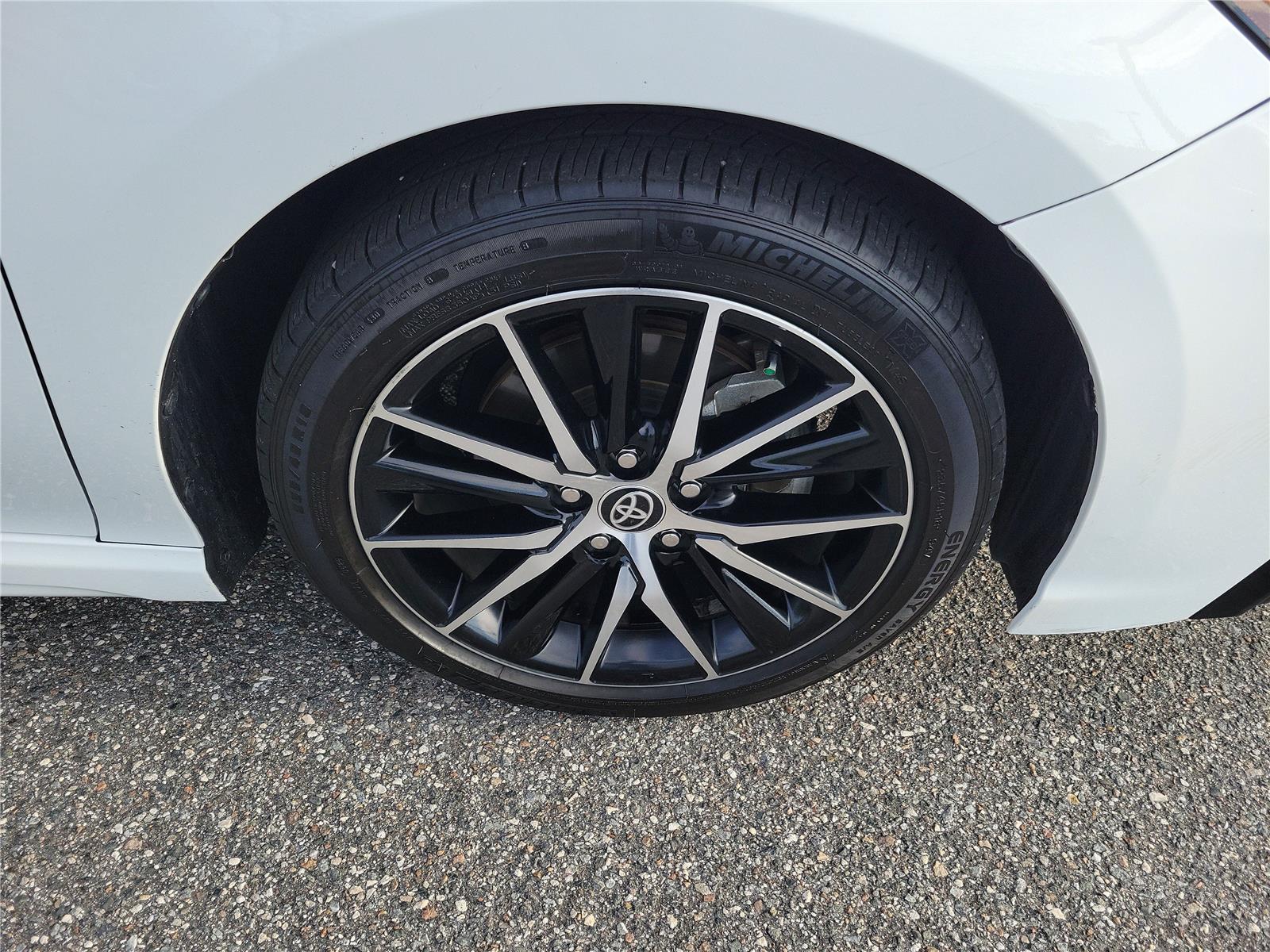 View vehicle photo 6