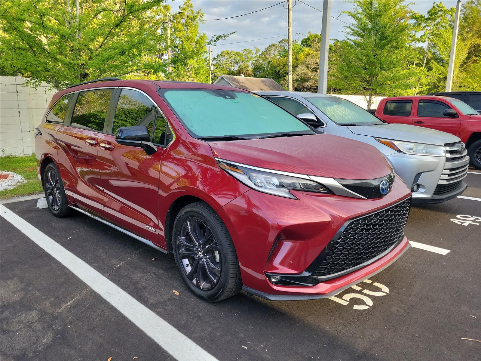 View vehicle photo 4