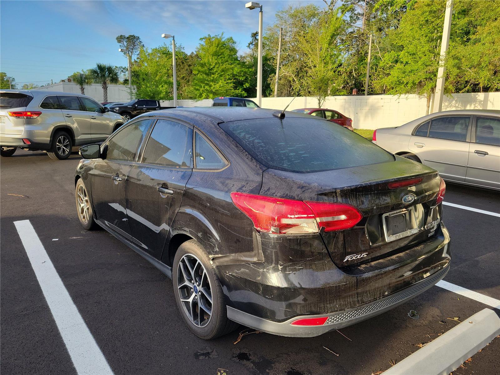 View vehicle photo 2