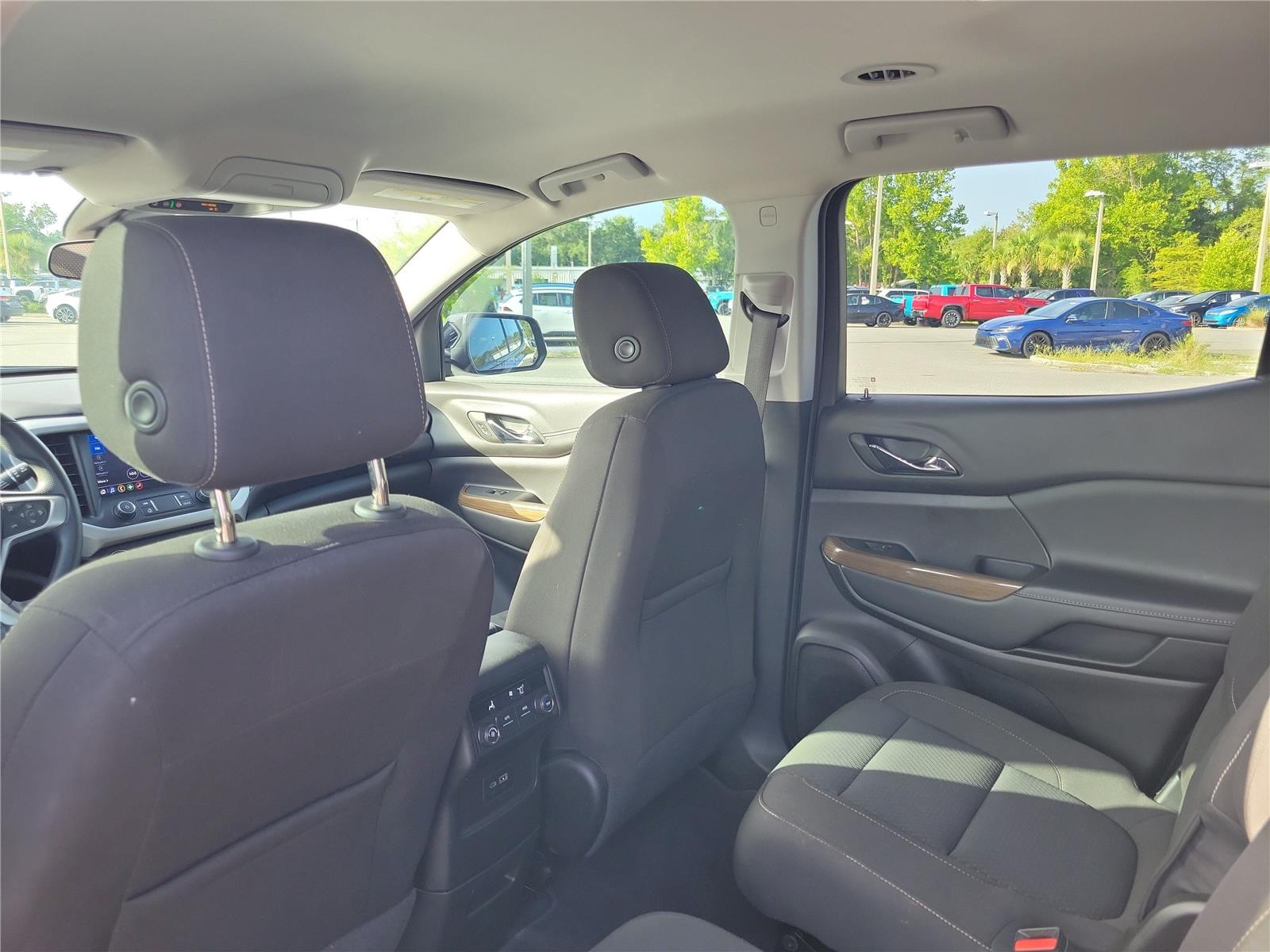 Used 2023 GMC Acadia Sedan
