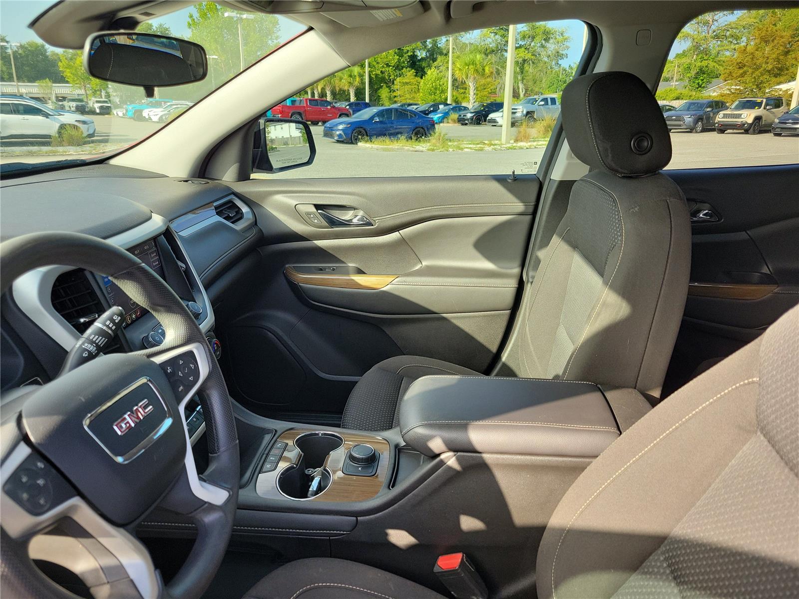 Used 2023 GMC Acadia Sedan