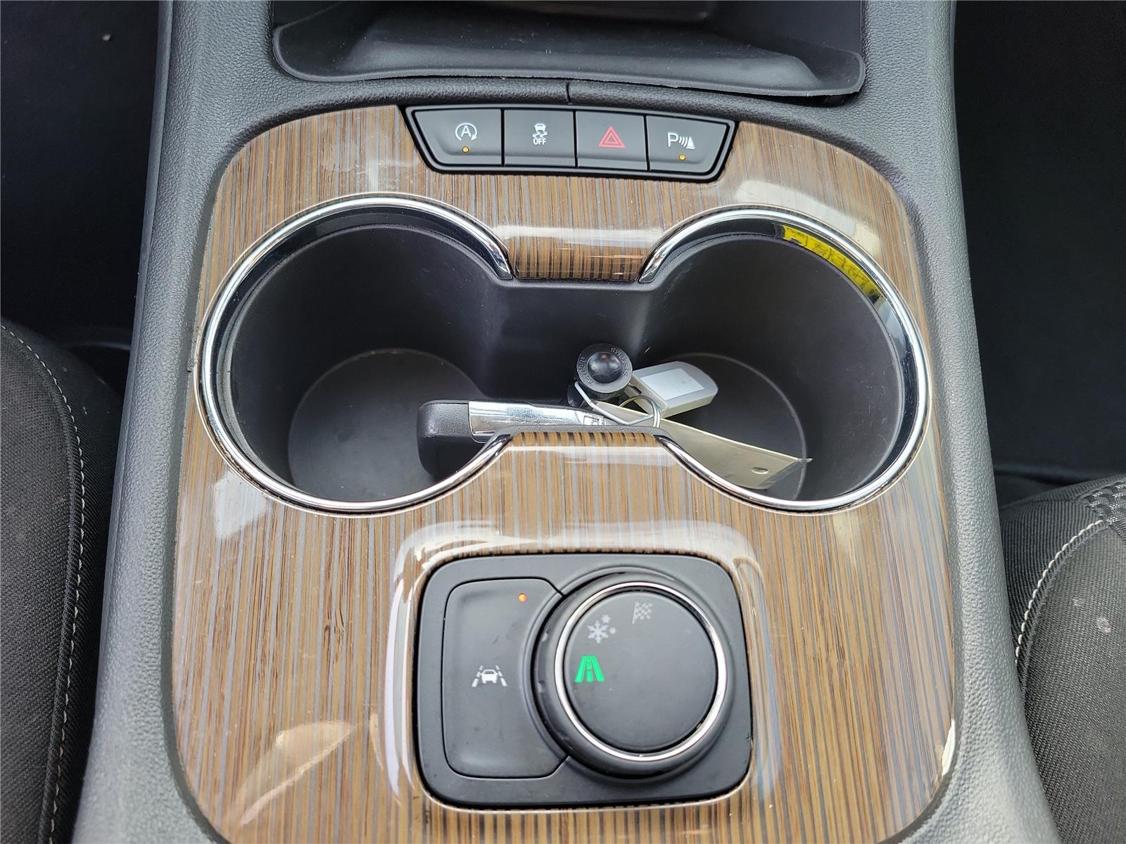 Used 2023 GMC Acadia Sedan