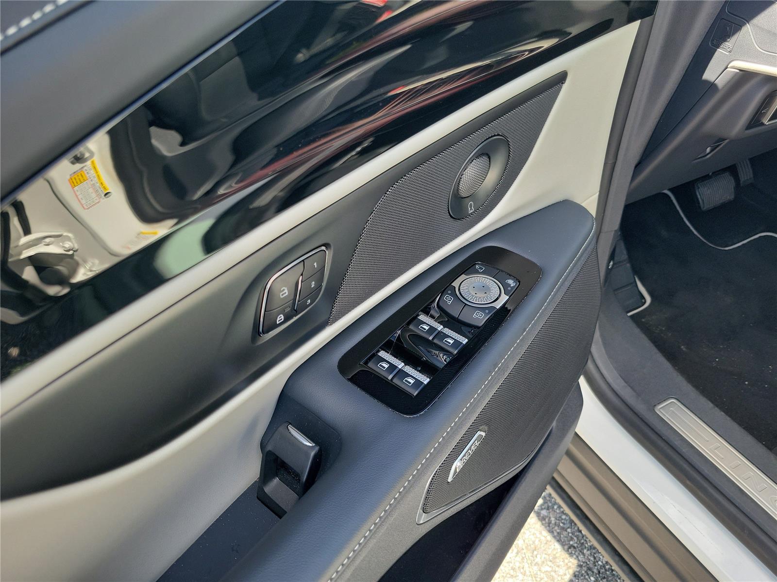 Used 2025 Lincoln Nautilus SUV