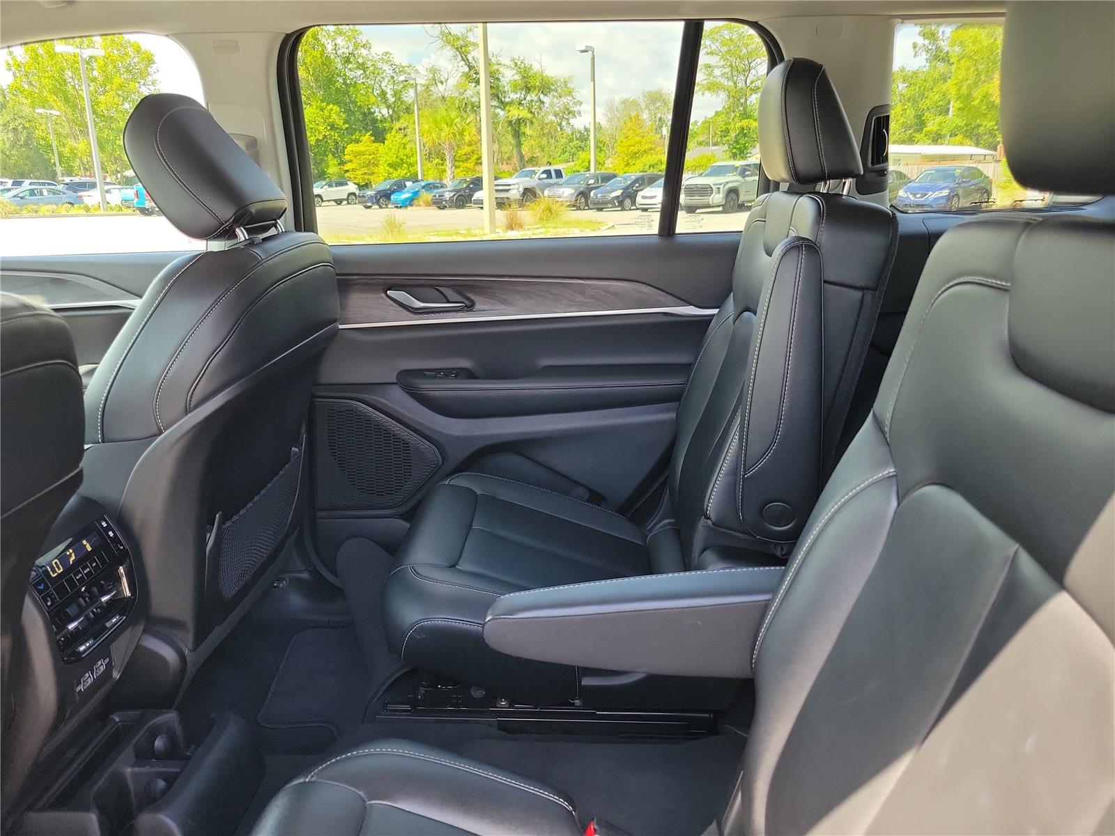 Used 2023 Jeep Grand Cherokee L SUV