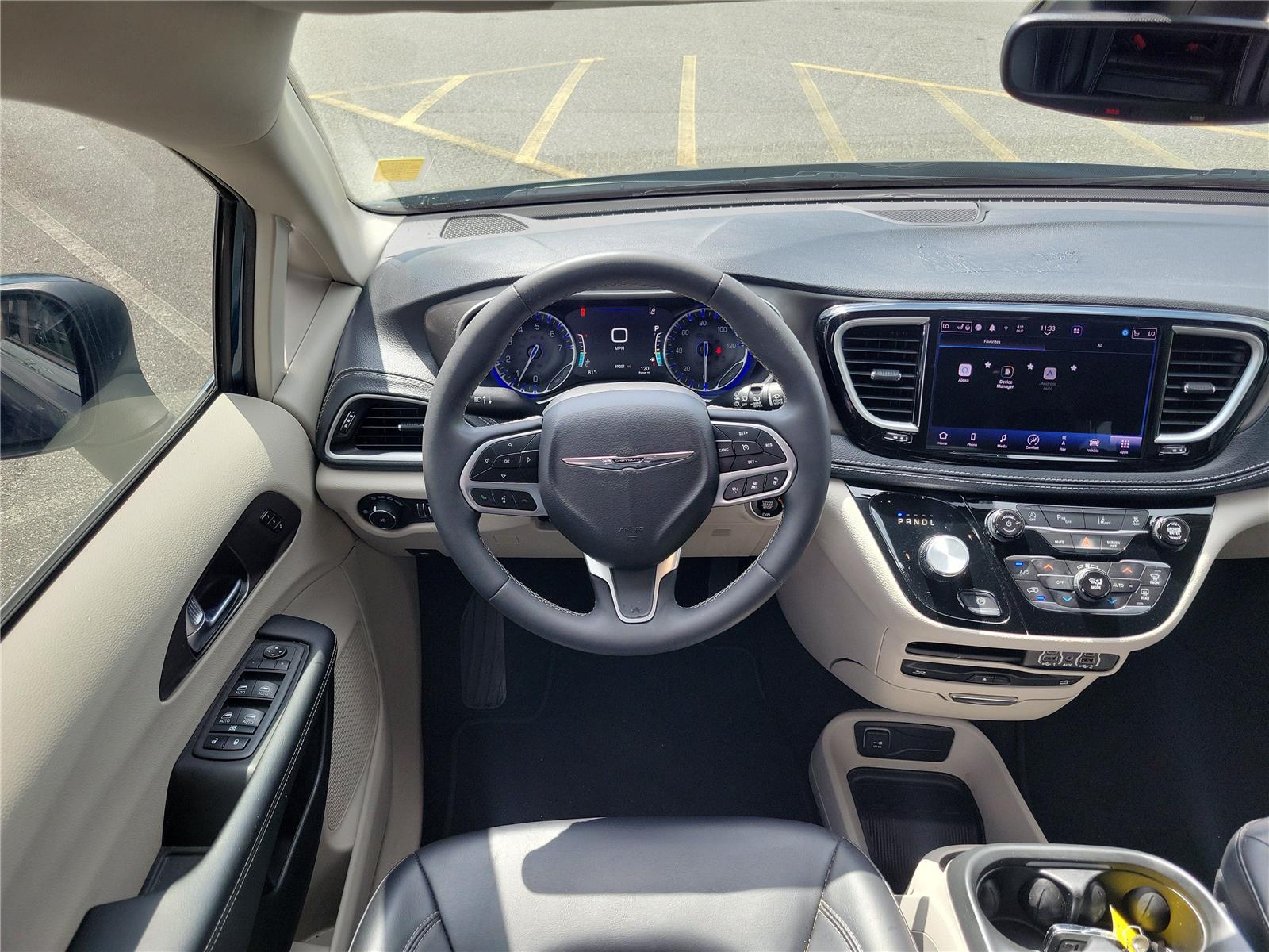 Used 2023 Chrysler Pacifica Van