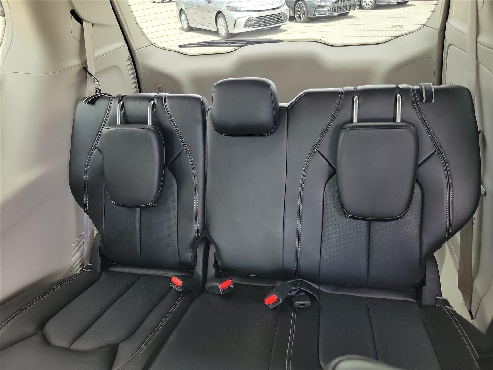Used 2023 Chrysler Pacifica Van