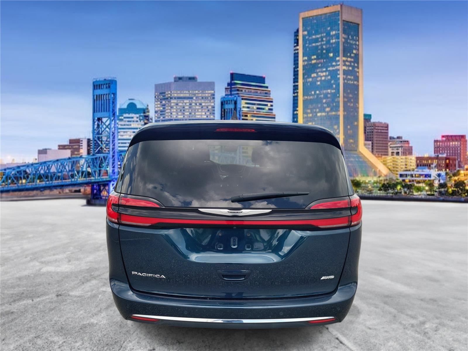 Used 2023 Chrysler Pacifica Van