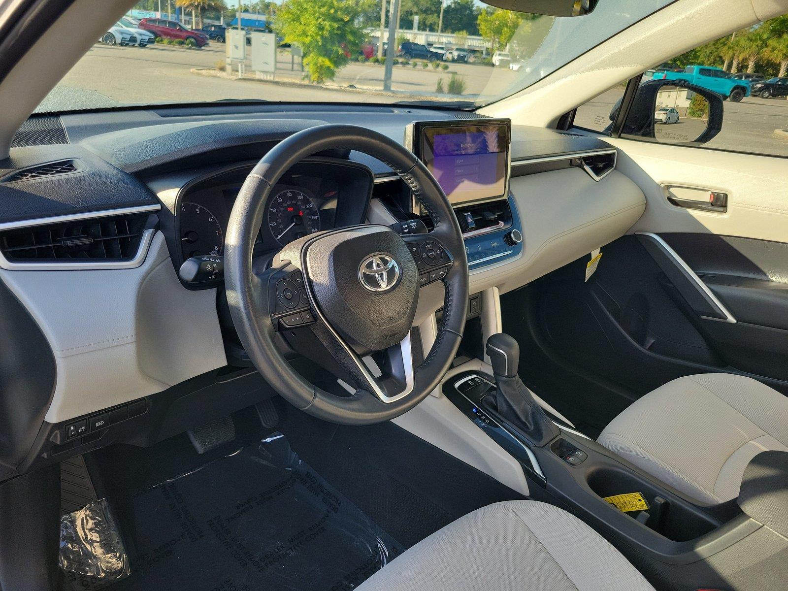 Used 2025 Toyota Corolla Cross SUV