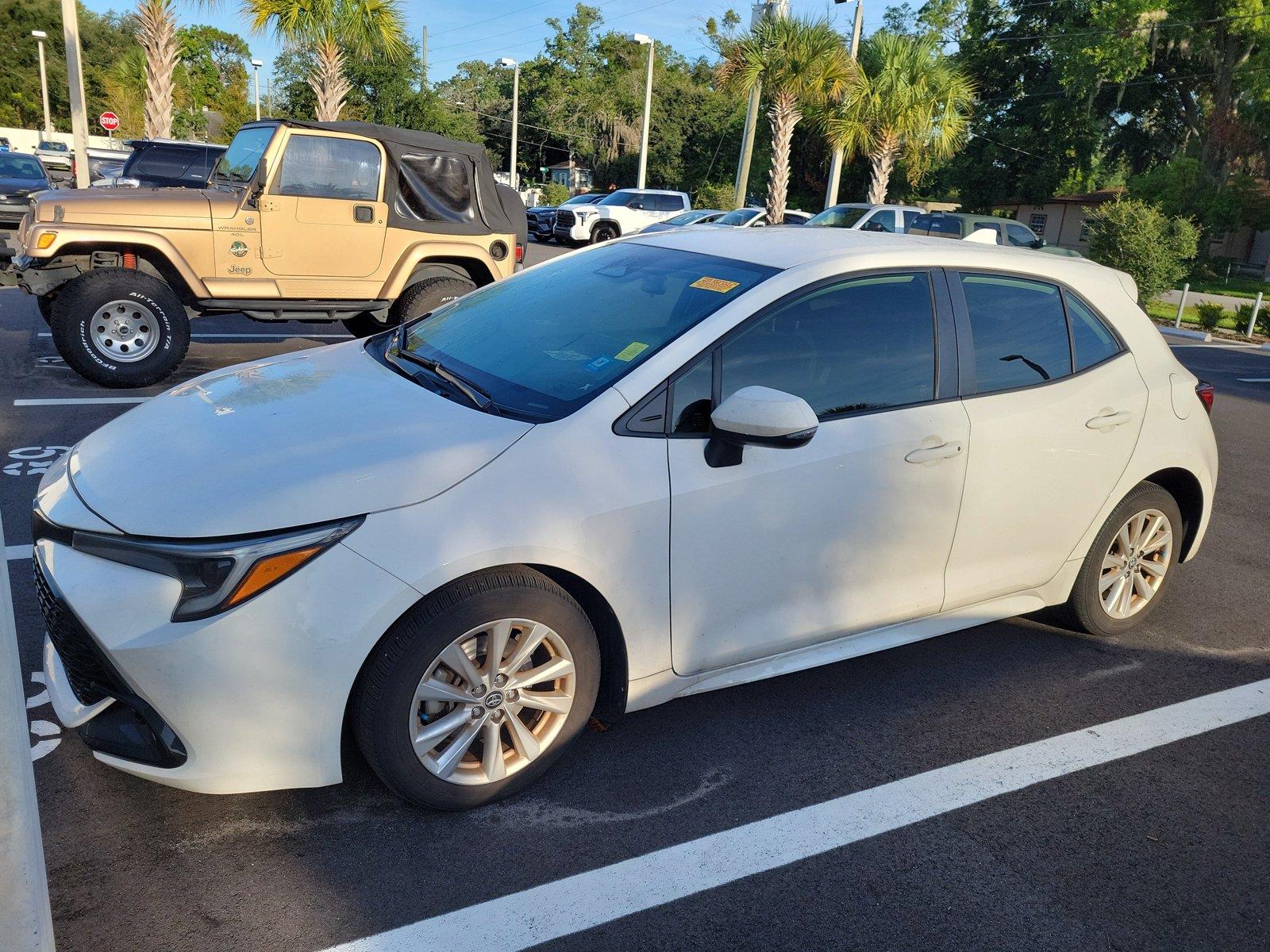 2024 Toyota Corolla Hatchback SE FWD
