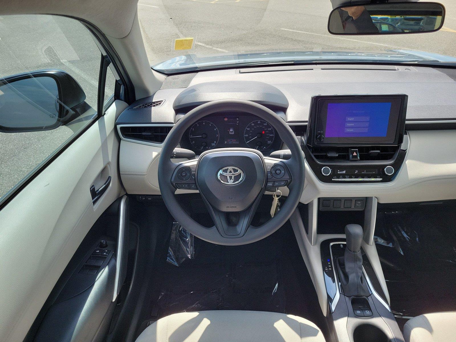 Used 2025 Toyota truck COROLLA CROSS Sedan