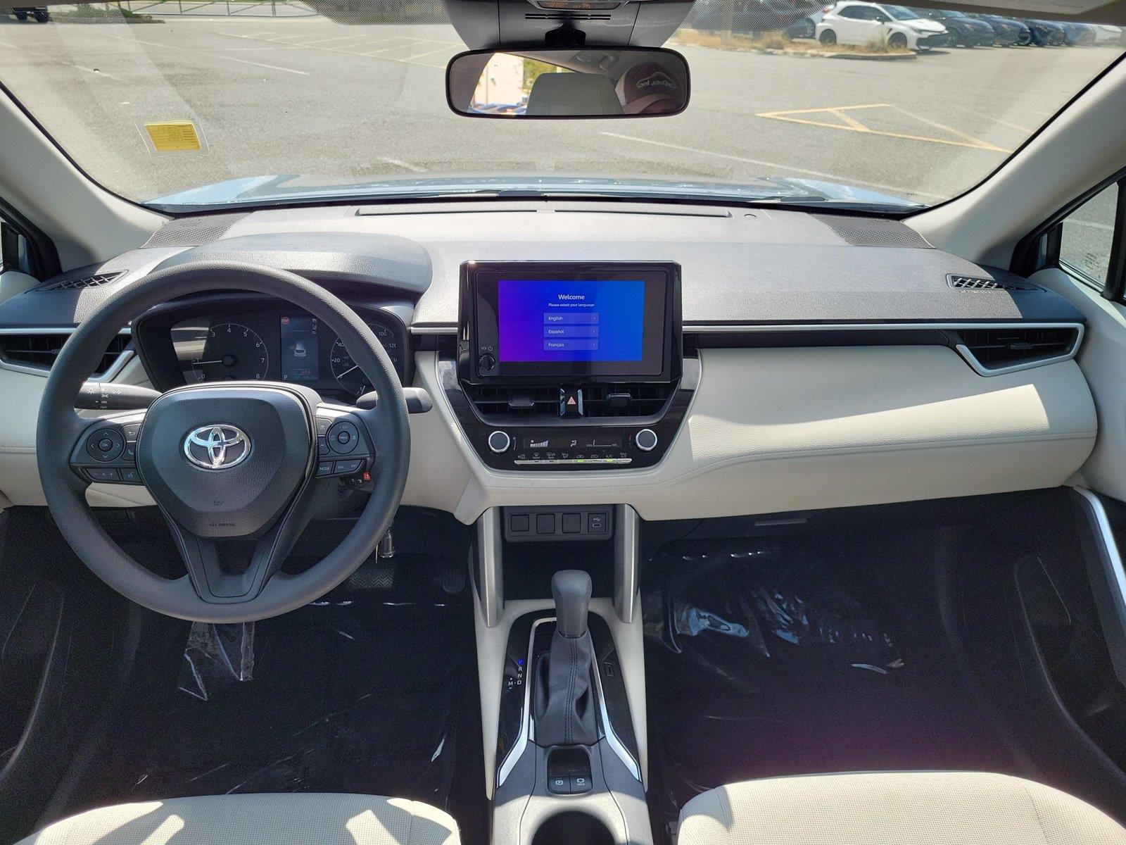 Used 2025 Toyota truck COROLLA CROSS Sedan