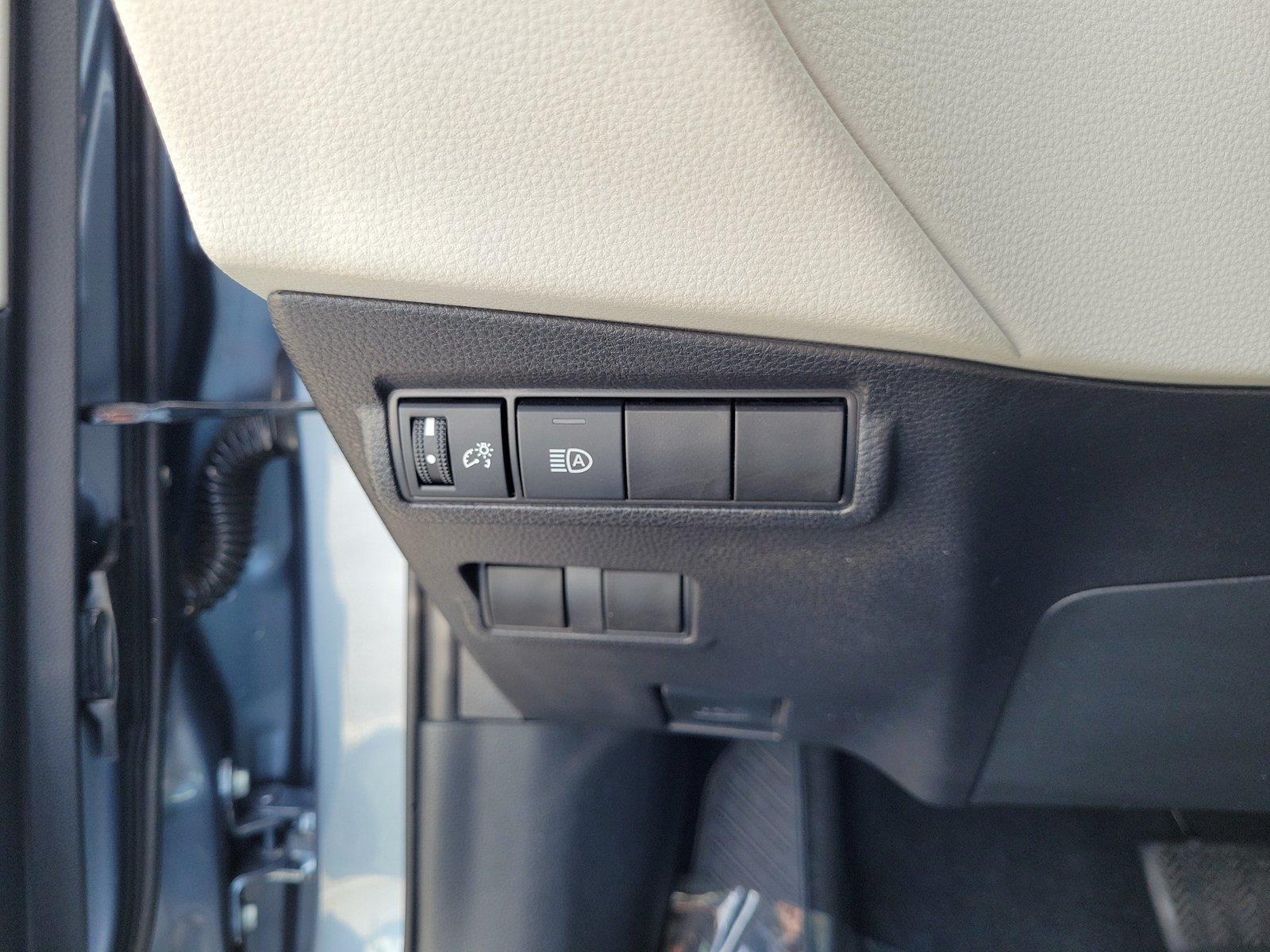 Used 2025 Toyota truck COROLLA CROSS Sedan