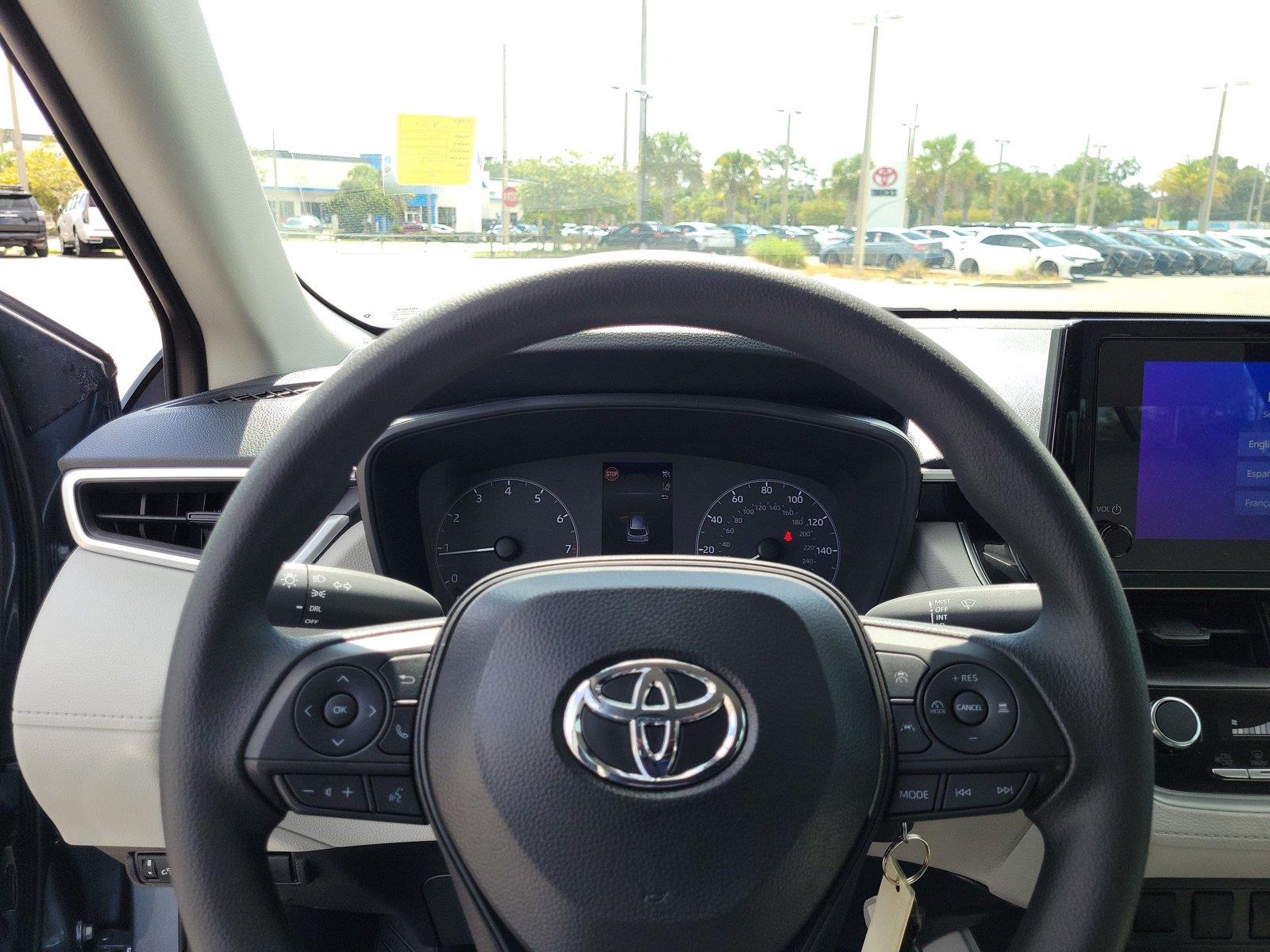 Used 2025 Toyota truck COROLLA CROSS Sedan