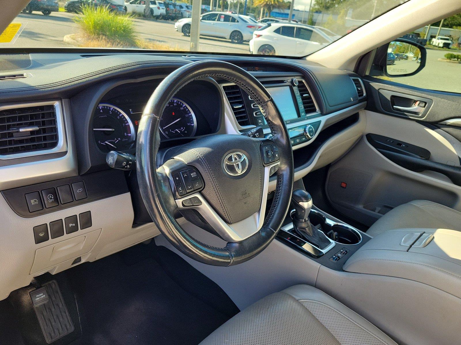 Used 2019 Toyota Highlander SUV