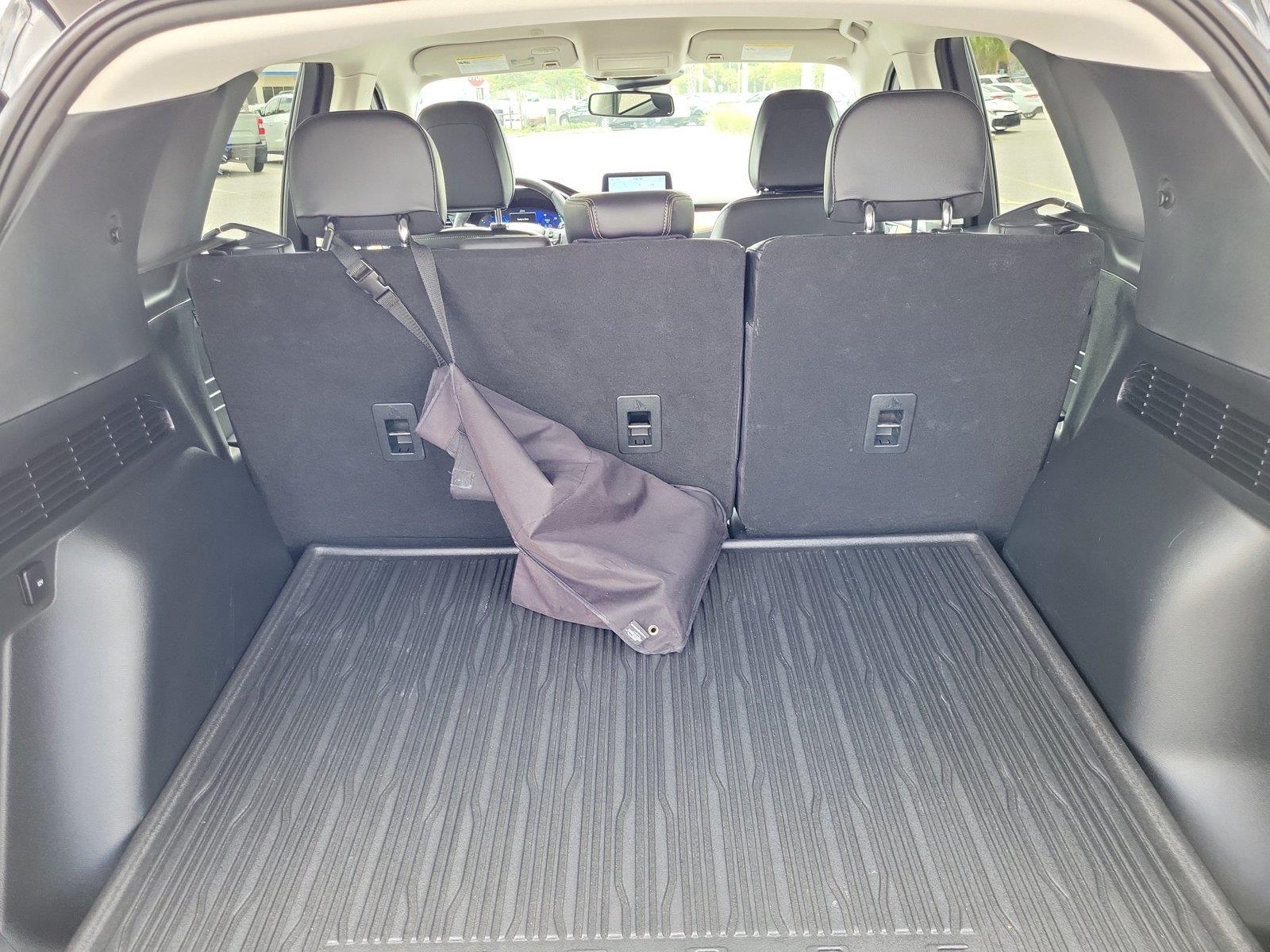 Used 2022 Ford truck ESCAPE Sedan