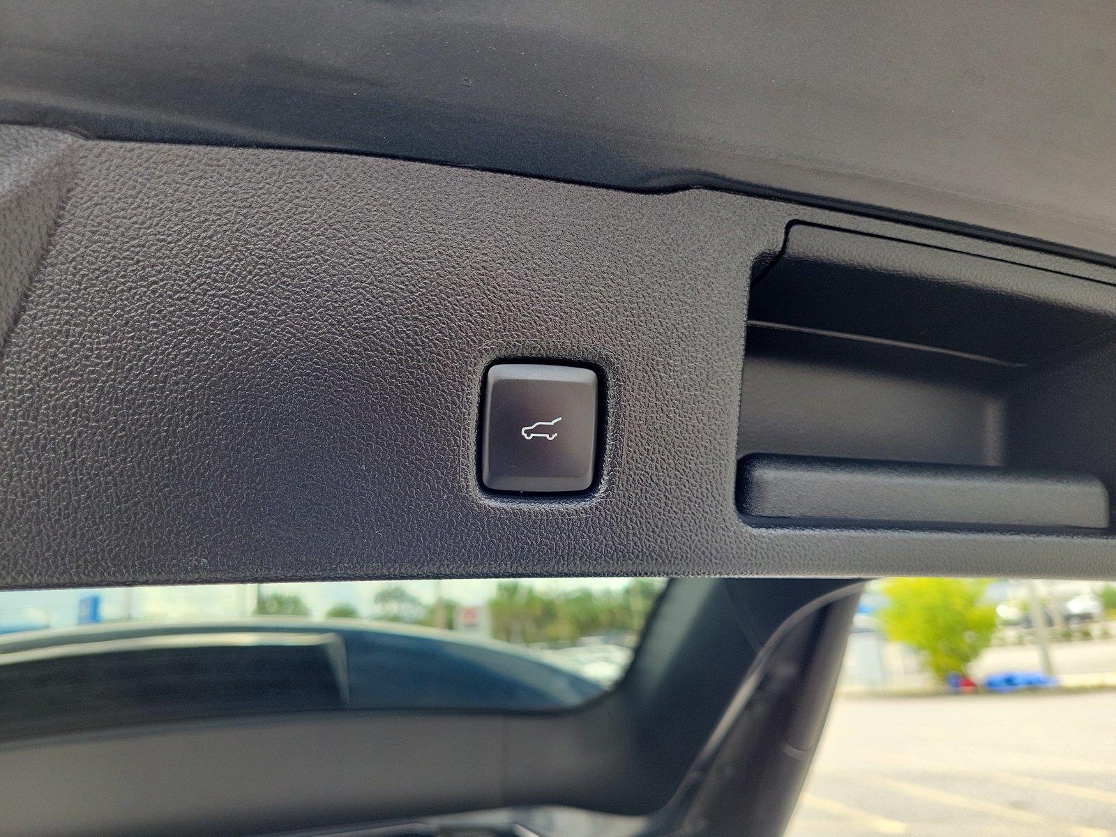Used 2022 Ford truck ESCAPE Sedan
