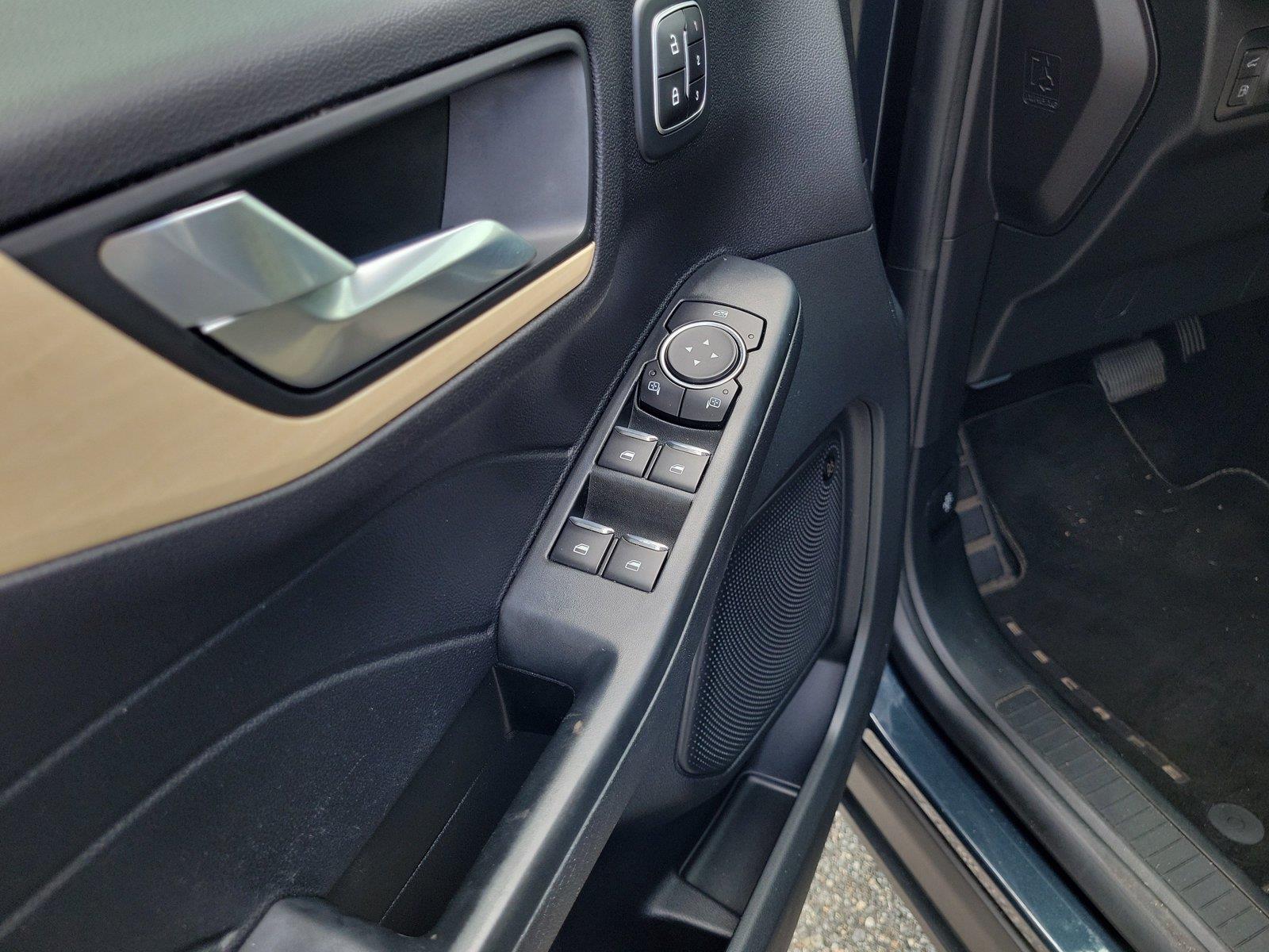 Used 2022 Ford truck ESCAPE Sedan