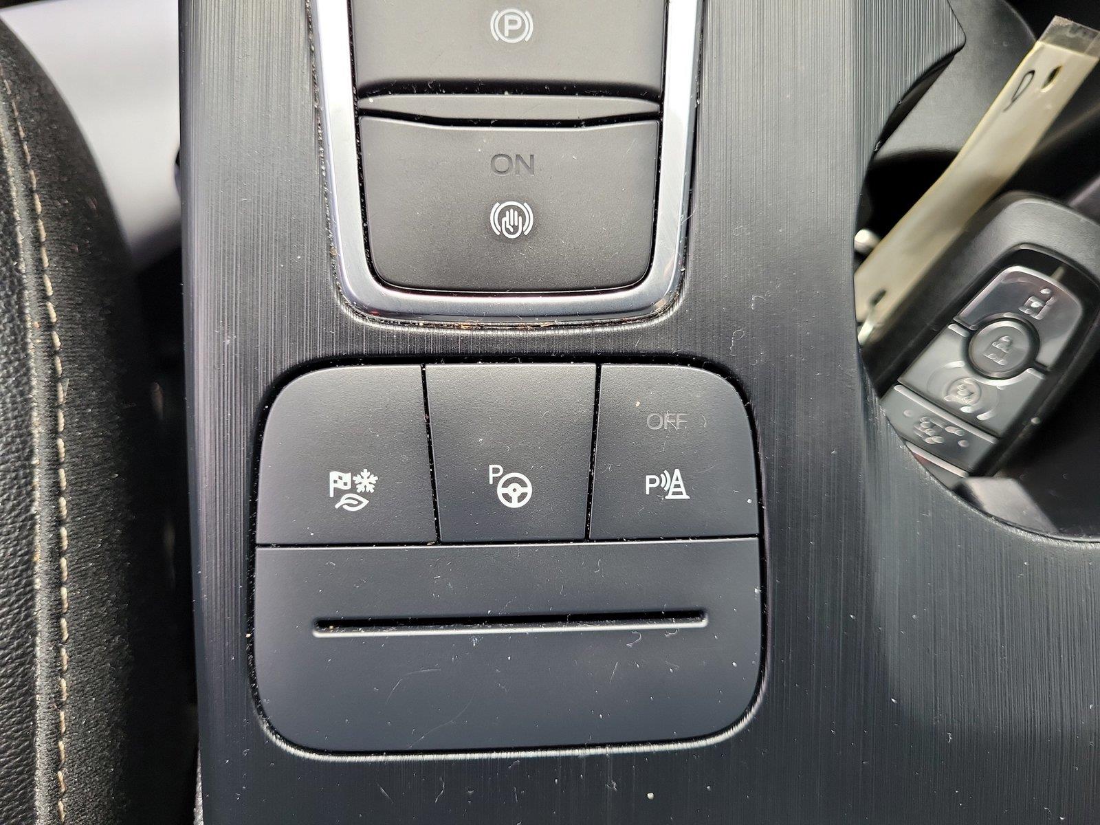 Used 2022 Ford truck ESCAPE Sedan
