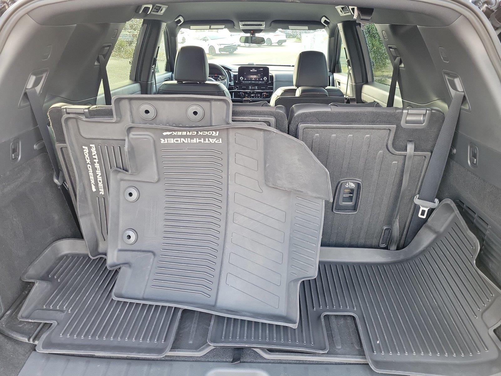 Used 2025 Nissan Pathfinder SUV