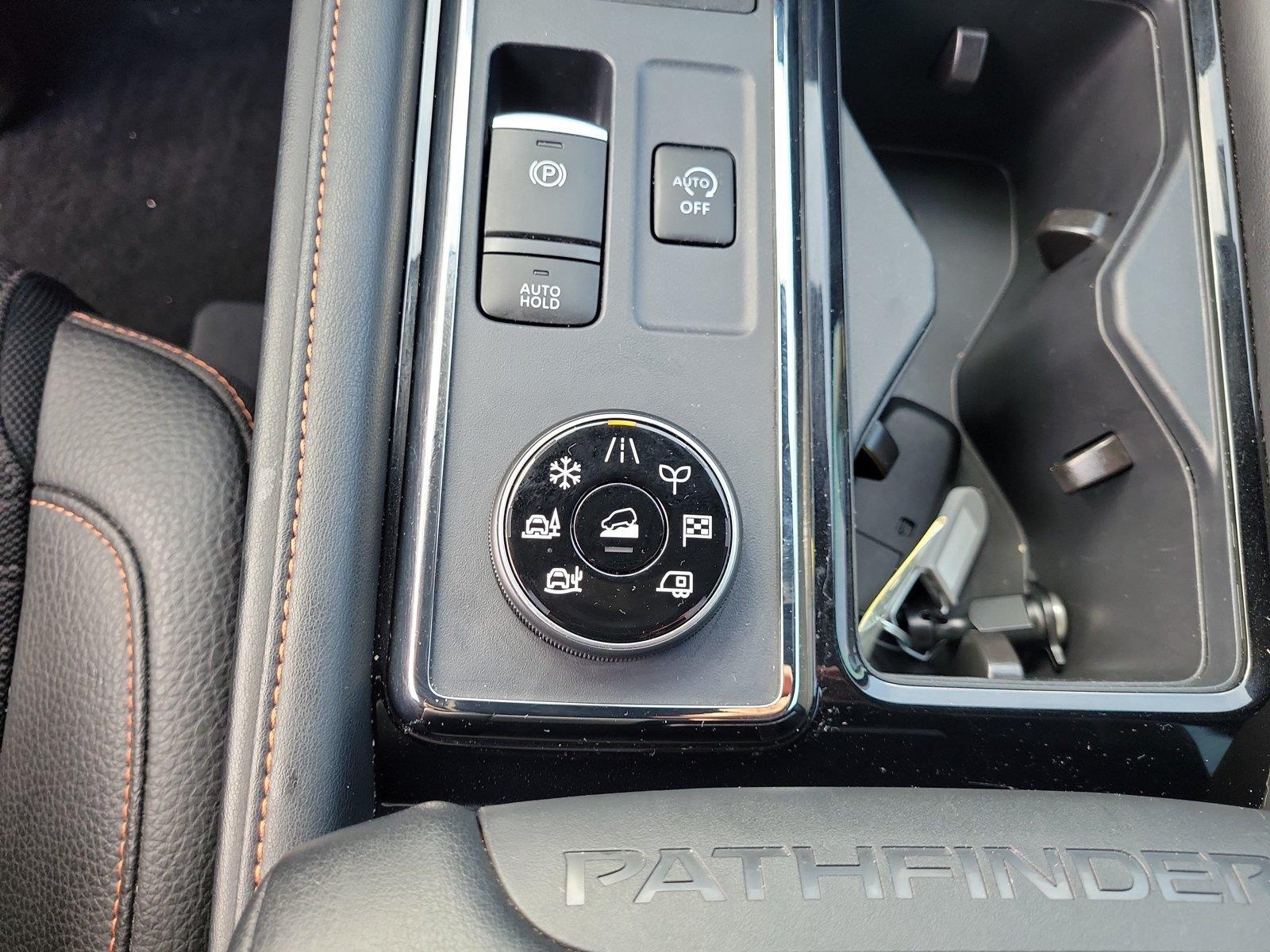 Used 2025 Nissan Pathfinder SUV