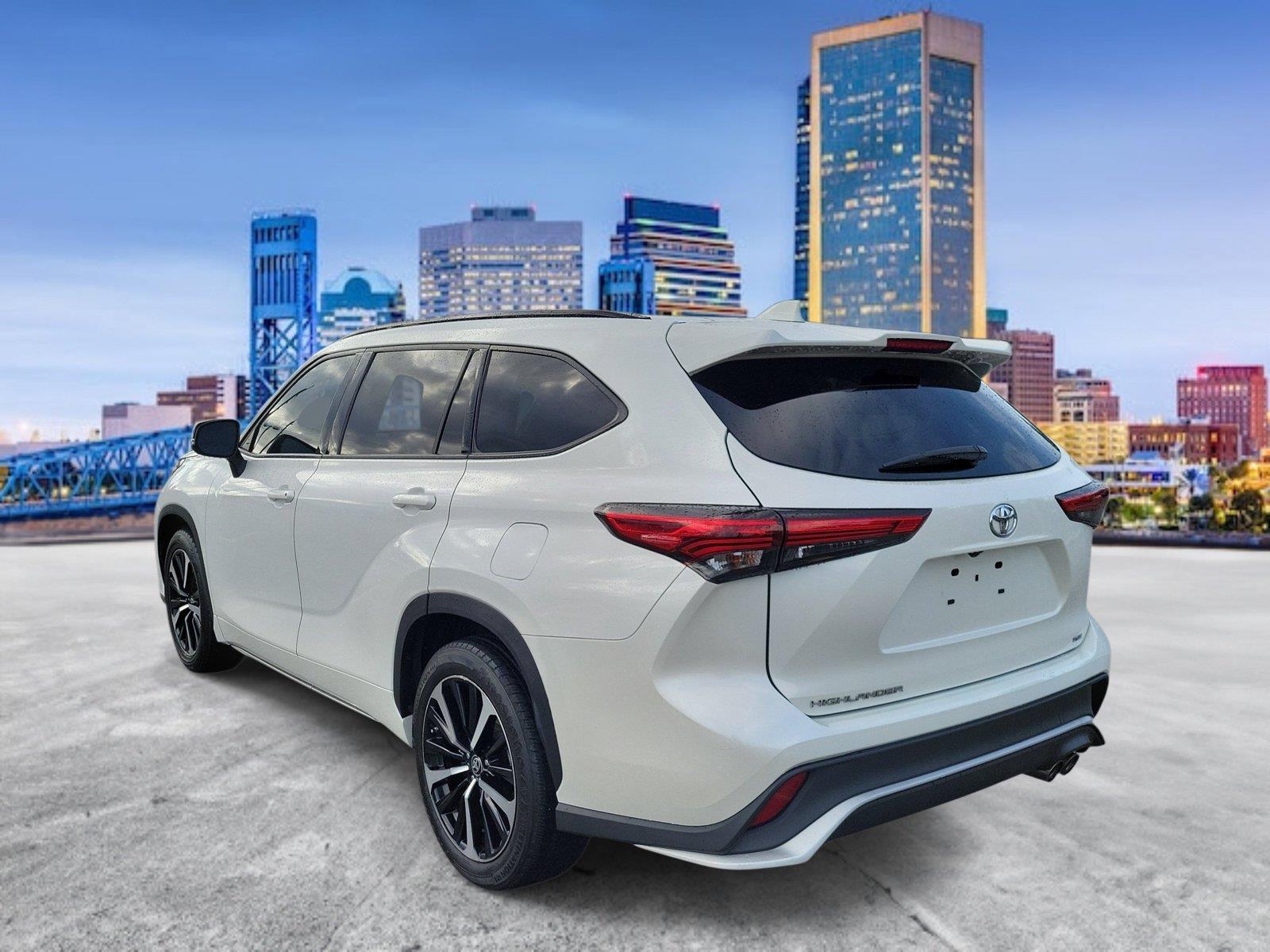 Used 2021 Toyota Highlander SUV