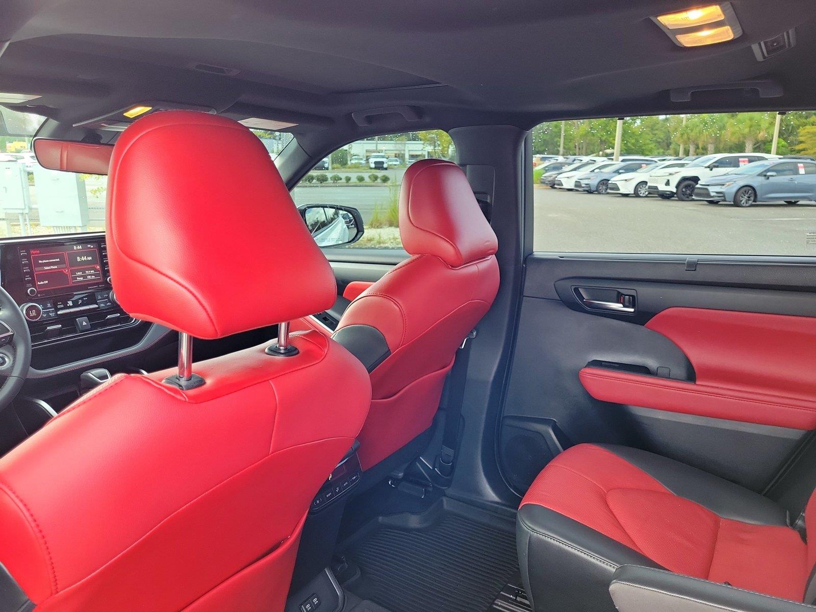 Used 2021 Toyota Highlander SUV